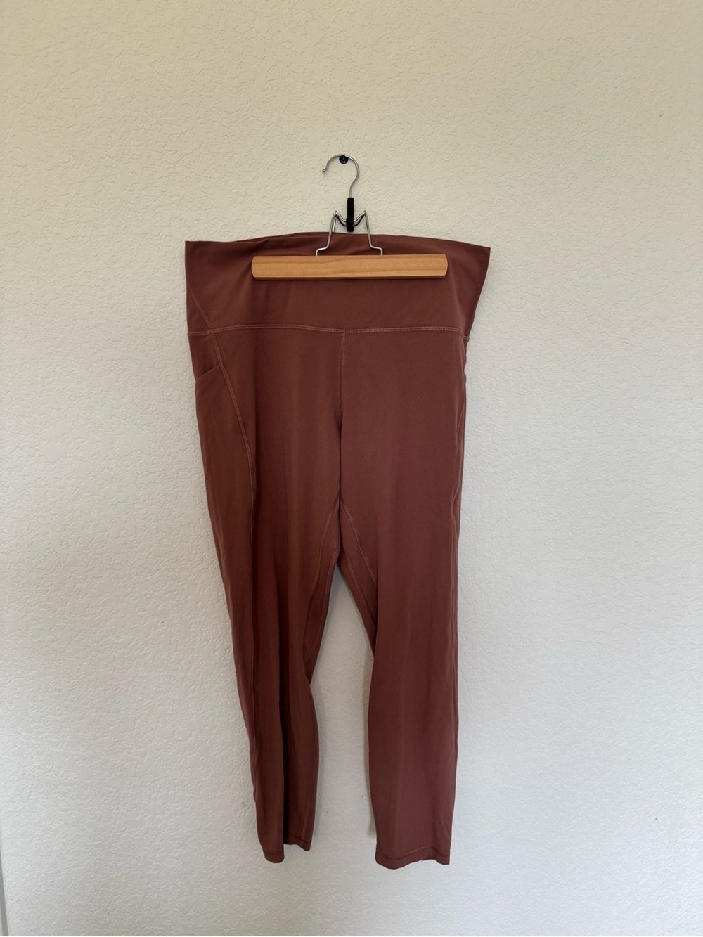 Mauve lululemon leggings